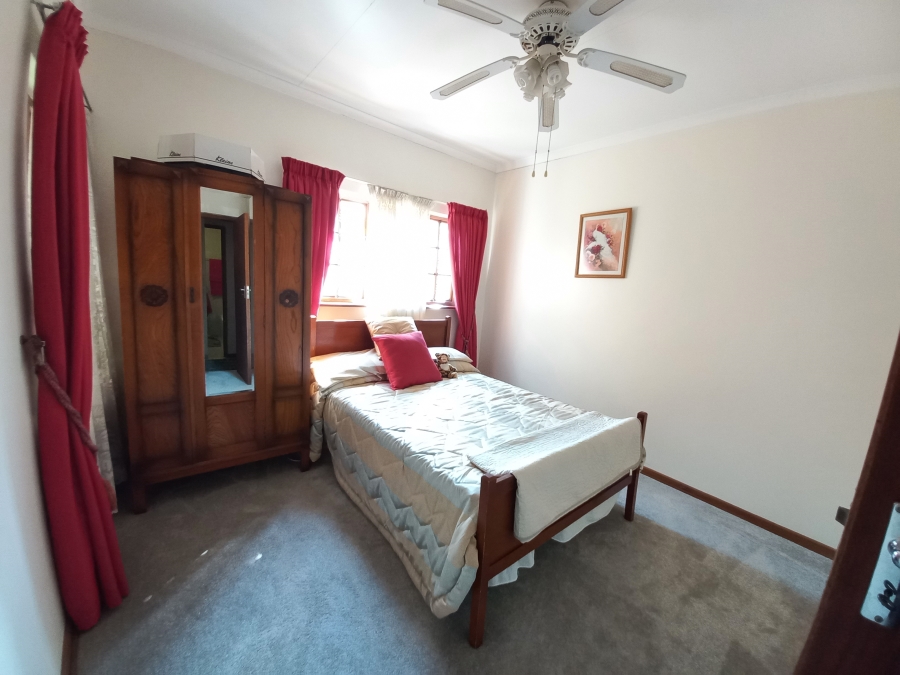 4 Bedroom Property for Sale in Safari Gardens North West